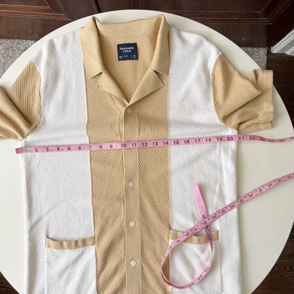 Abercrombie & Fitch Mens Short Sleeve Textured Knit Button Down Shirt Medium - Picture 4 of 7